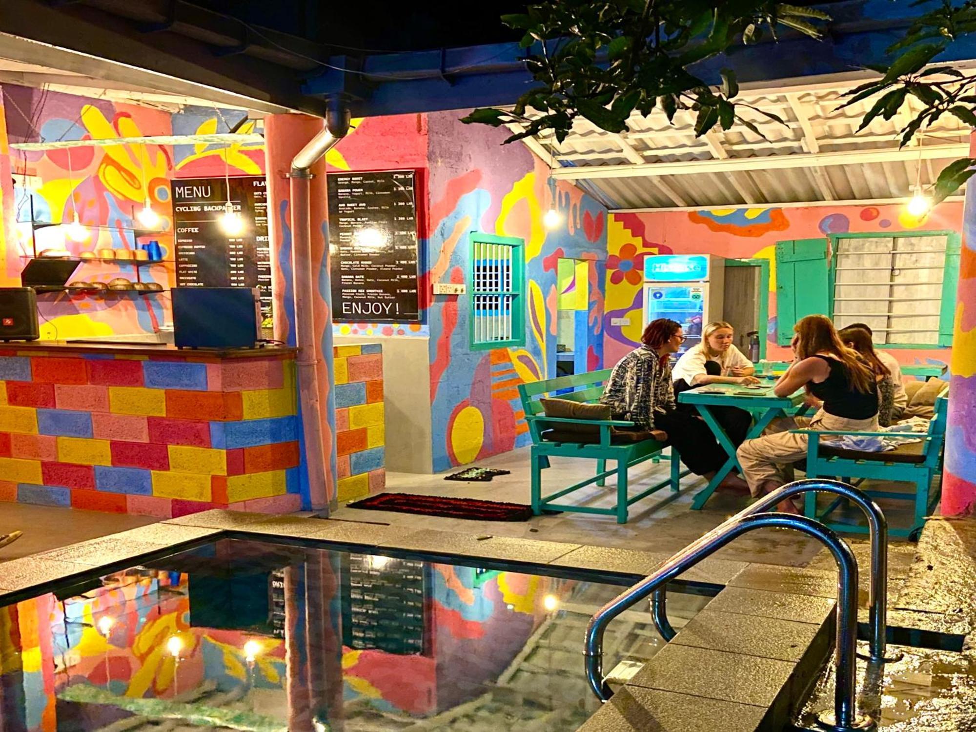 Cycling Backpacker Hostel & Cafe 우나와투나 외부 사진